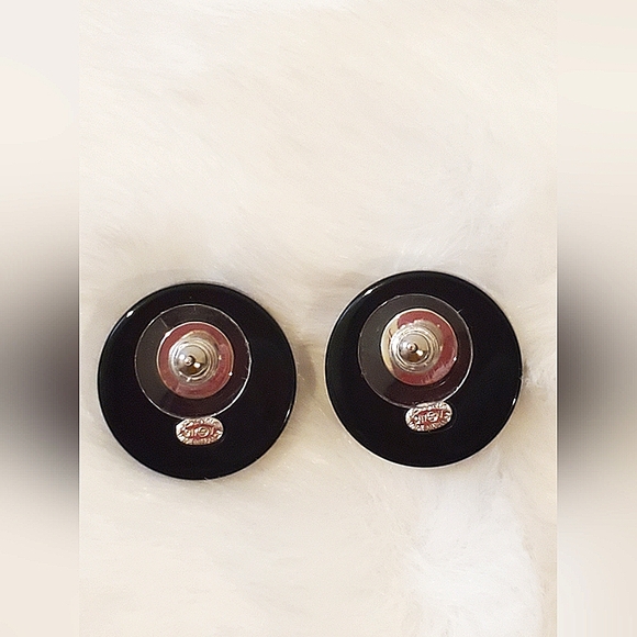 Chanel Runway Earrings - Picture 5 of 7